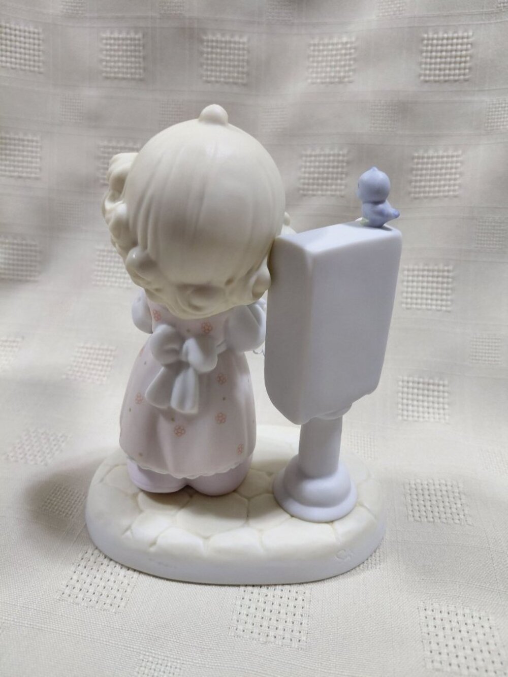 Precious Moments "Lord Please Dont Put Me On Hold" 1998 Members Only Figurine - Picture 2 of 7